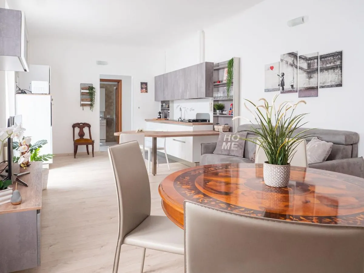 The Best Rent - Lovely Two Rooms Apartment With Terrace In Buenos Aires Milánó